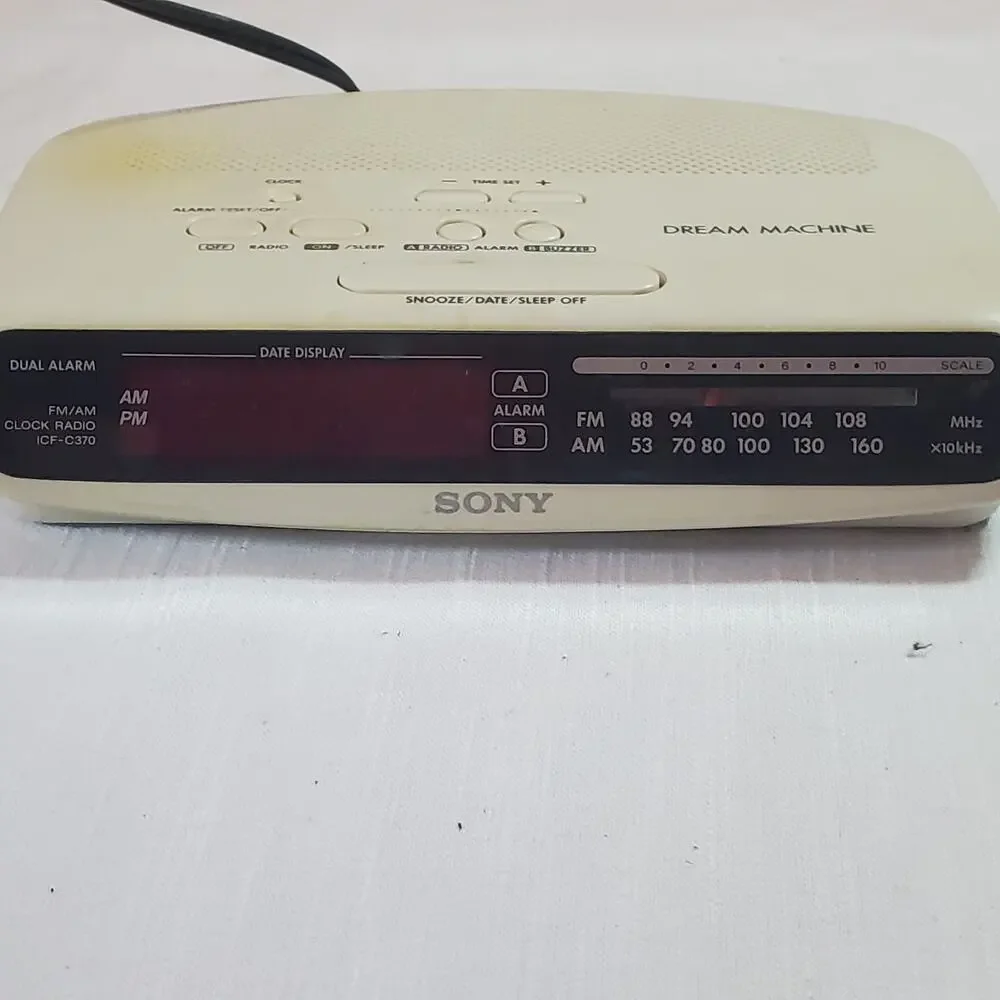Sony Dream Machine ICF-C370 AM/FM clock radio
